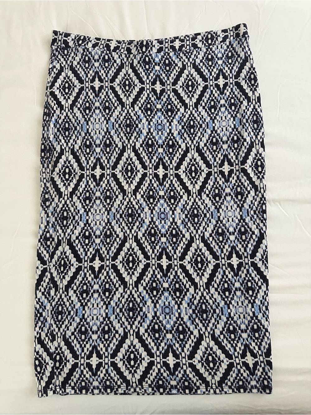 Willow & Clay Women’s Blue, Black & White Geometric Pencil Skirt